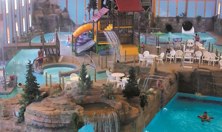 GrandBearFallsWaterpark bf0592bf8b9f4585b5138a26701dd442