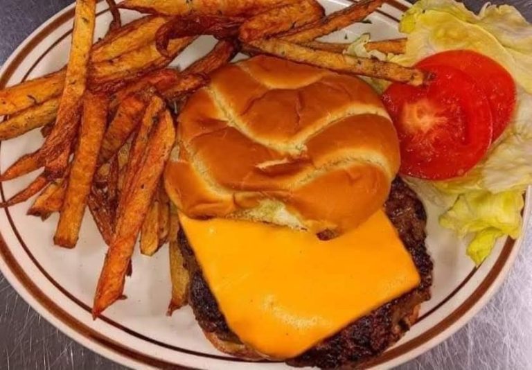 rocketbargrill3 768x534